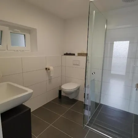 Moderne Mit Terrasse Und Eigenem Zugang. Appartement