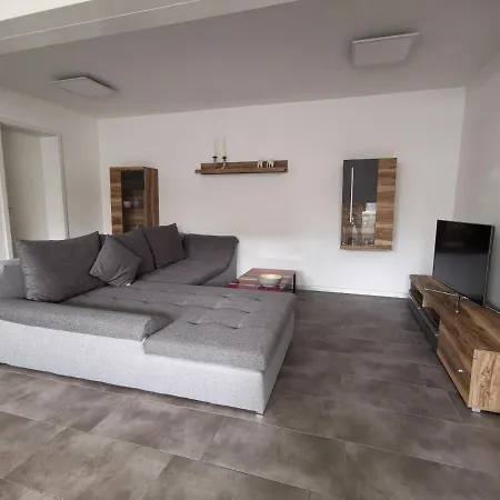 Moderne Mit Terrasse Und Eigenem Zugang. Remscheid