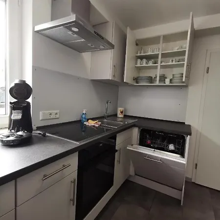 Moderne Mit Terrasse Und Eigenem Zugang. Appartement *