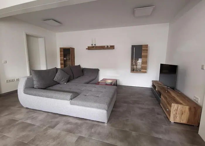 Moderne Mit Terrasse Und Eigenem Zugang. Remscheid