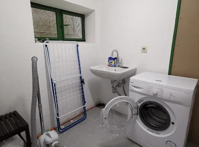 Moderne Mit Terrasse Und Eigenem Zugang. Appartement Remscheid